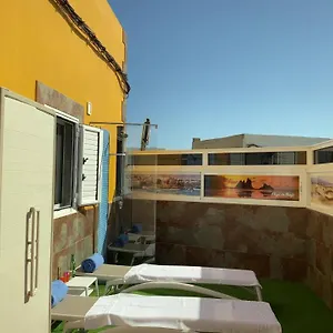 https://casa-carmen-pozo-izquierdo.in-canary-islands.com